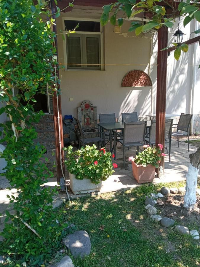 Апартаменты Sofia'S Garden Неа-Перамос Экстерьер фото