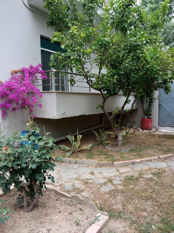Апартаменты Sofia'S Garden Неа-Перамос Экстерьер фото